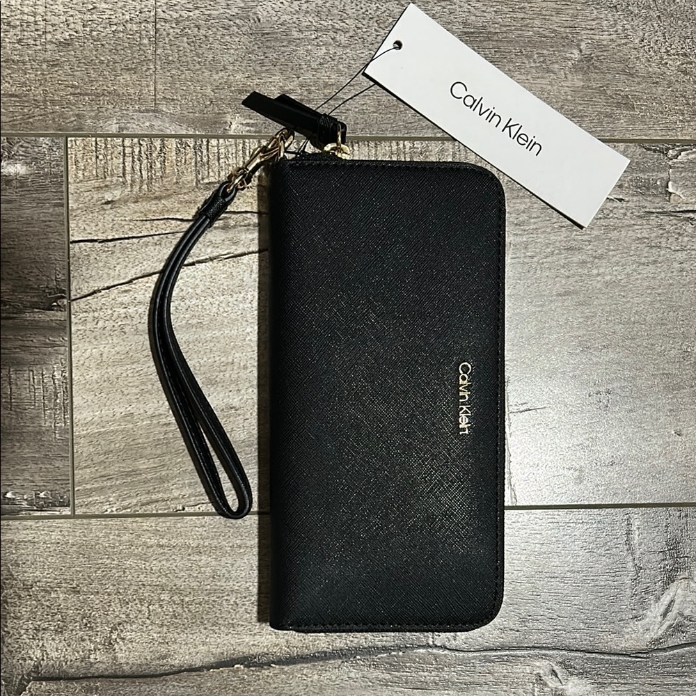 Calvin Klein Elegant Black Wristlet